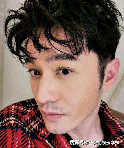 卷毛吃瓜男主播