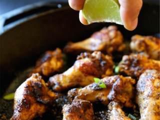 瓜家人吃烤鸡,欢声笑语暖人心